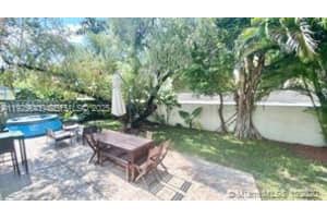 5722 Nw 101st Ct Doral, FL 33178 - MLS#A11925541