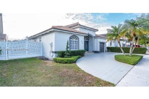 8952 Nw 145th Lane Miami Lakes, FL 33018 - MLS#A11925542