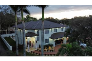 8204 NW 165th St, Hialeah, FL 33016, - MLS#A11925545