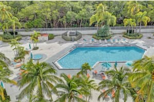 100 Bayview Dr 724, Sunny Isles Beach