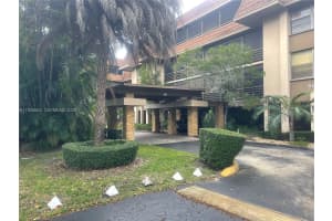 661 NE 195th St APT 309, Miami, FL 33179, - MLS#A11925603