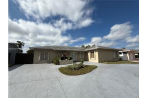 19952 Nw 62nd Ct Hialeah, FL 33015 Sold 12/09/25