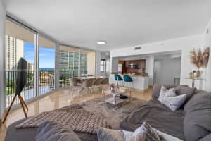 19900 E Country Club Dr APT 1112, Aventura, FL 33180, - MLS#A11925643