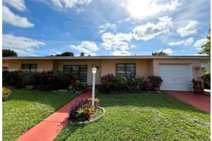 1140 Ne 204th St, Miami