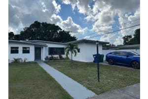 860 Nw 171st St Miami Gardens, FL 33169 - MLS#A11925728