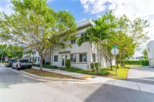 6611 Nw 102nd Path Doral, FL 33178 - MLS#A11925739