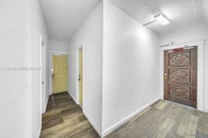 1725 Nw 19th St Miami, FL 33125 - MLS#A11925780