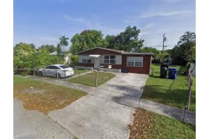 6109 Hayes St, Hollywood