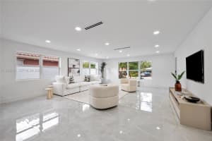 1218 Lincoln St Hollywood, FL 33019 - MLS#A11925798