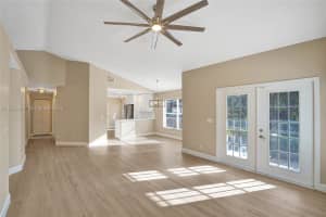 9012 Lake Park Cir S, Davie, FL 33328, - MLS#A11925902