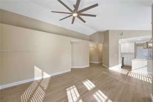 9012 Lake Park Cir S, Davie, FL 33328, - MLS#A11925902