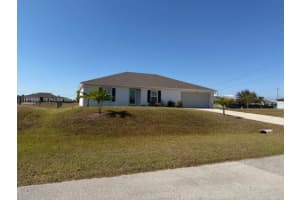 1724 NW 11th Pl, Cape Coral, FL 33993, - MLS#A11925948