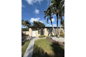 7951 Nw 30th St Davie, FL 33024 - MLS#A11925963