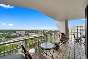 2000 Towerside Terrace APT 1905, Miami, FL 33138, - MLS#A11925964