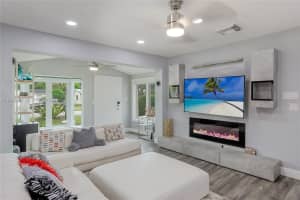 MLS# A11925992, Hollywood, Florida 33020