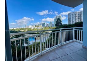 2475 Brickell Ave 703, Miami