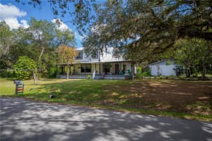 105 S Oak, La Belle 105 S Oak, La Belle