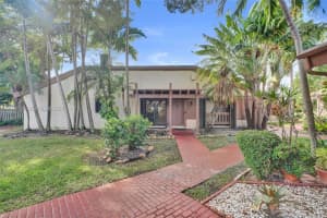 531 Leslie Dr, Hallandale Beach