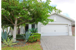 561 Ne 6th Pl, Florida City
