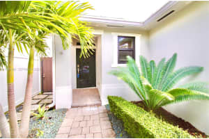 561 NE 6th Pl, Homestead, FL 33035, - MLS#A11926091