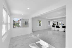 2431 Coolidge St, Hollywood, FL 33020, - MLS#A11926098