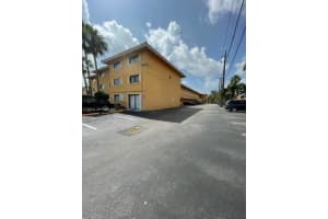 180 Royal Palm Rd 109 Hialeah Gardens, FL 33016 - MLS#A11926103