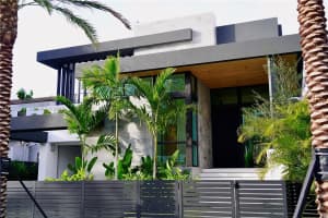 1041 N Venetian Dr, Miami Beach, FL 33139, - MLS#A11926115