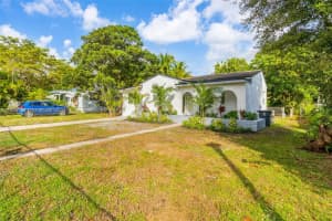 975 Nw 134th St North Miami, FL 33168 - Off Market