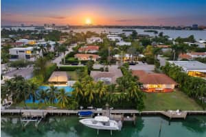 10121 E Broadview Dr Bay Harbor Islands, FL 33154 - MLS#A11926204