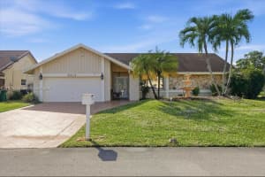 8213 Cassia Terrace, Tamarac, FL 33321, - MLS#A11926228