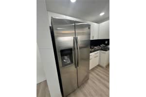 9682 Fontainebleau Blvd APT 312, Miami, FL 33172, - MLS#A11926260