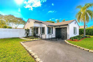 13950 Oaklawn Pl Davie, FL 33325 - MLS#A11926264