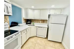 801 Three Islands Blvd 417 Hallandale Beach, FL 33009 - MLS#A11926334