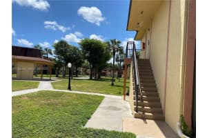 2840 Nw 55th Ave 2d, Lauderhill