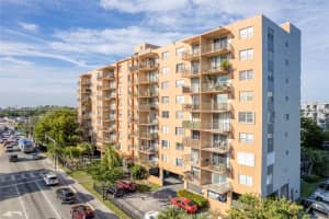 1465 Ne 123rd St Ph9 North Miami, FL 33161 - MLS#A11926385