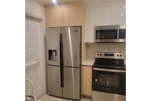 610 Ne 12th Ave 304, Hallandale Beach