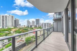 121 Ne 34th St 905, Miami