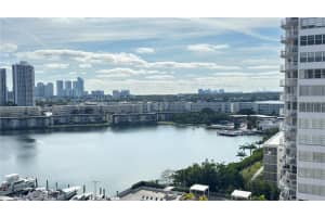 18061 Biscayne Blvd 1203, Aventura