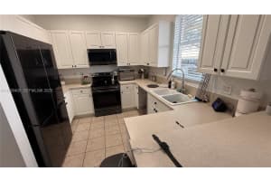 15369 Sw 8th Ln Miami, FL 33194 - MLS#A11926405