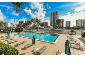 800 Parkview Dr APT 701, Hallandale Beach, FL 33009, - MLS#A11926424
