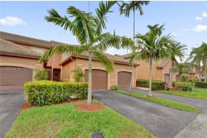 1435 Barcelona Way 5-27 Weston, FL 33327 - MLS#A11926446