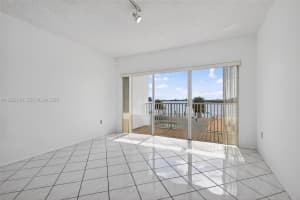 300 Bayview Dr APT 202, Sunny Isles Beach, FL 33160, - MLS#A11926510