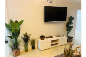 5225 Collins Ave APT 914, Miami Beach, FL 33140, - MLS#A11926515