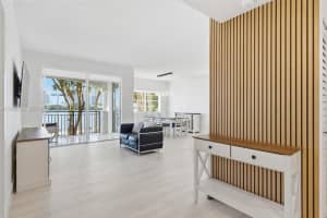 3255 NE 184th St, Aventura, FL 33160, - MLS#A11926535