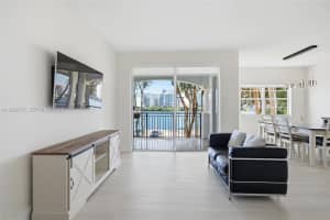 3255 NE 184th St, Aventura, FL 33160, - MLS#A11926535