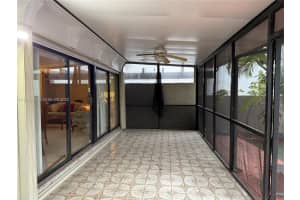 9901 Nw 9th St Cir 3-2, Miami