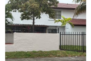 9901 NW 9th St Cir Apt 3-2, Miami, FL 33172, - MLS#A11926541