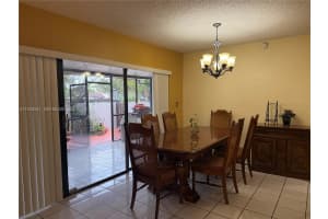 9901 NW 9th St Cir Apt 3-2, Miami, FL 33172, - MLS#A11926541