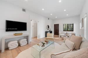 917 Granada Groves Ct, Coral Gables, FL 33134, - MLS#A11926559