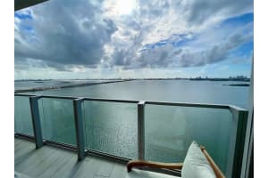 2900 Ne 7th Ave 2006, Miami